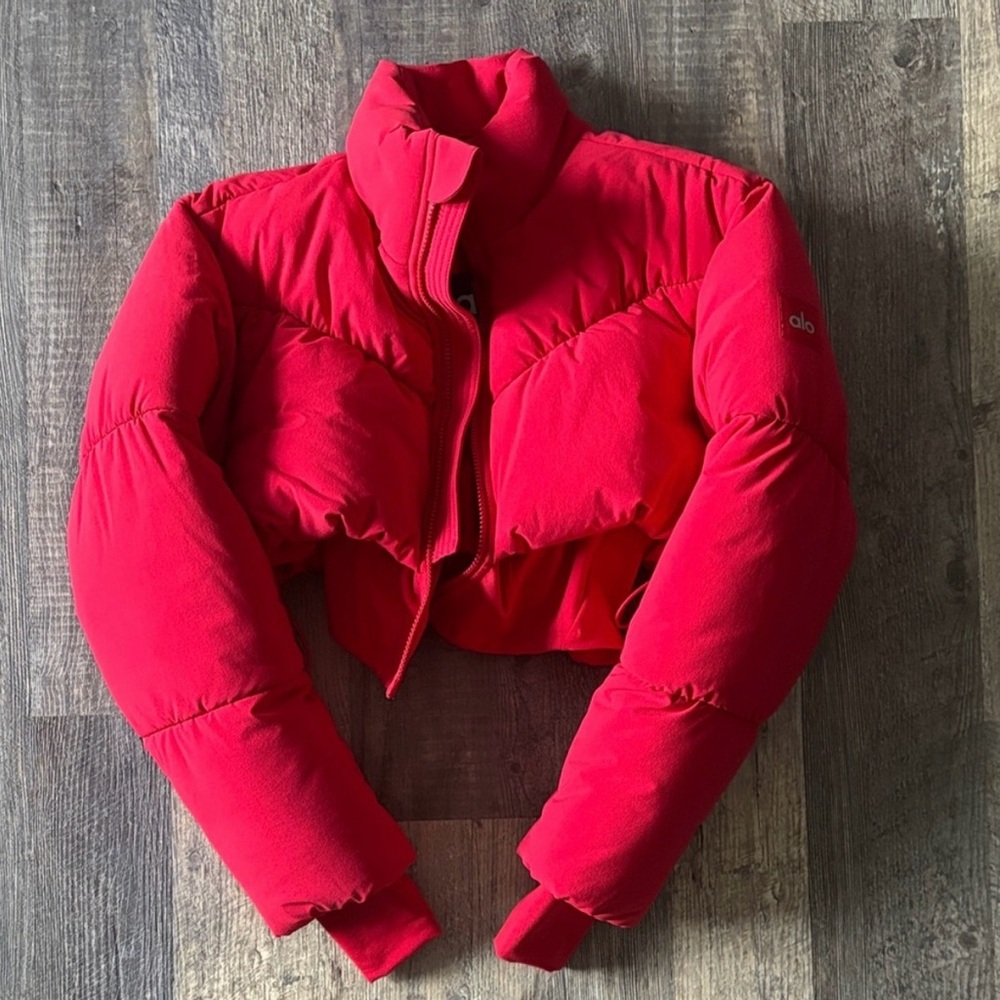 ALO Yoga Women's Vibrant Red Puffer Jacket